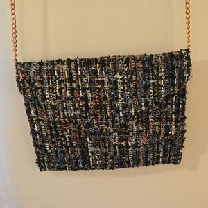Chic Black Tweed Shoulder Bag